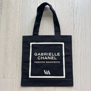Chanel V&A Museum Exhibition 100% Organic Cotton Canvas Tote Bag Purse Carrier